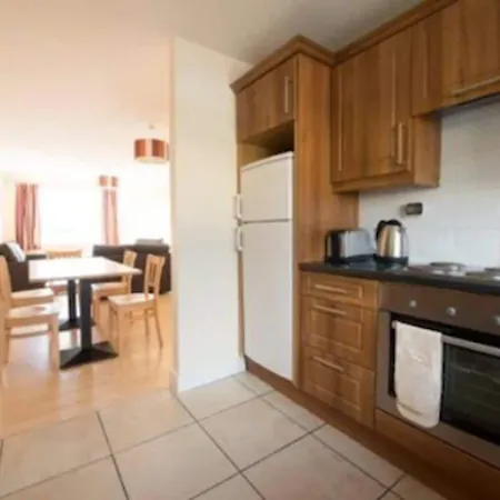 شقة Troy Self Catering Village Ireland