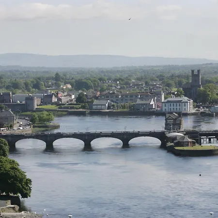 Troy Self Catering Village Ireland * Limerick Junction